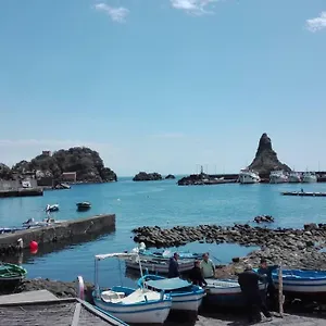 La Casa Di Martina , Aci Trezza Italia